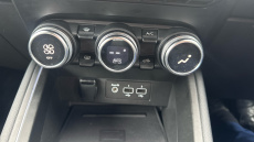 Renault Clio 1.0 TCe 90 Iconic Edition 5dr Petrol Hatchback